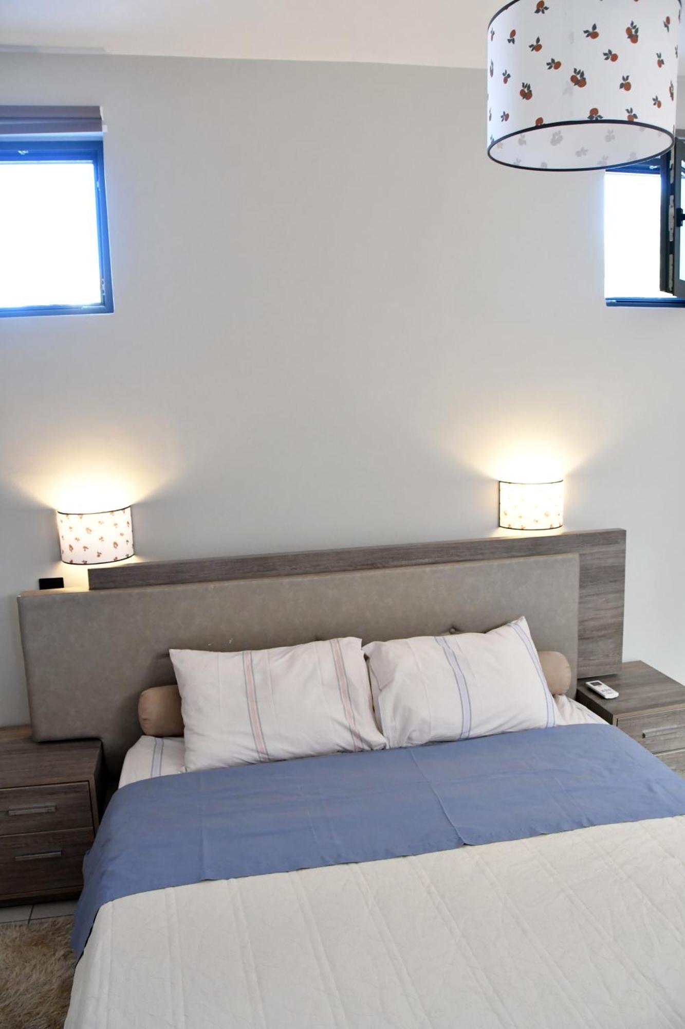 Apartamento Polles Εlies Cozy Αpartment Aegina Exterior foto